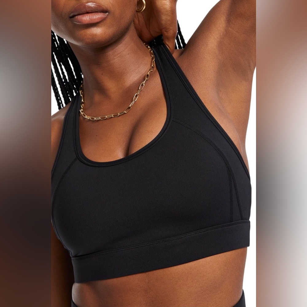NEW Bandier Center Stage Racerback Sports Bra Black Medium M NWT